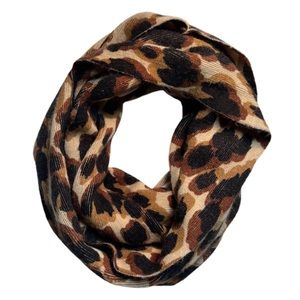 liz claiborne infinity scarf in cheetah print